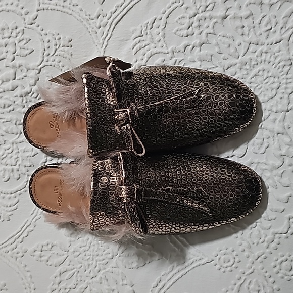 EsseutEsse Leather Mule with faux fur - Women's Size 40 - NWT Usa Sz 8.5/9 - Picture 1 of 4